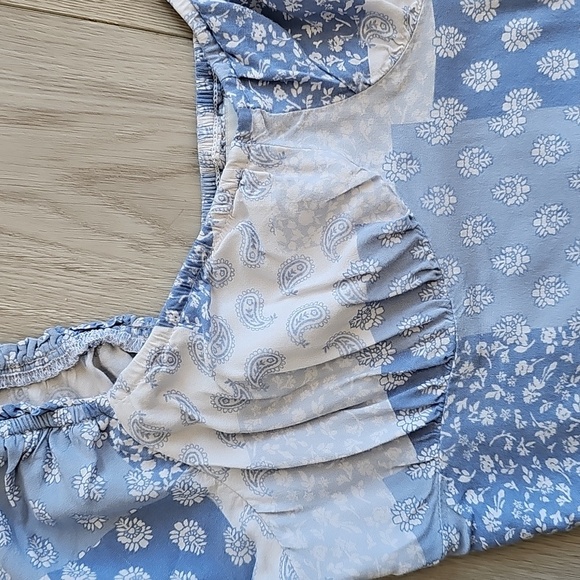 Hollister Coastal Cowgirl Patchwork Paisley Viscose Smocked Crop Top Small - Picture 3 of 12